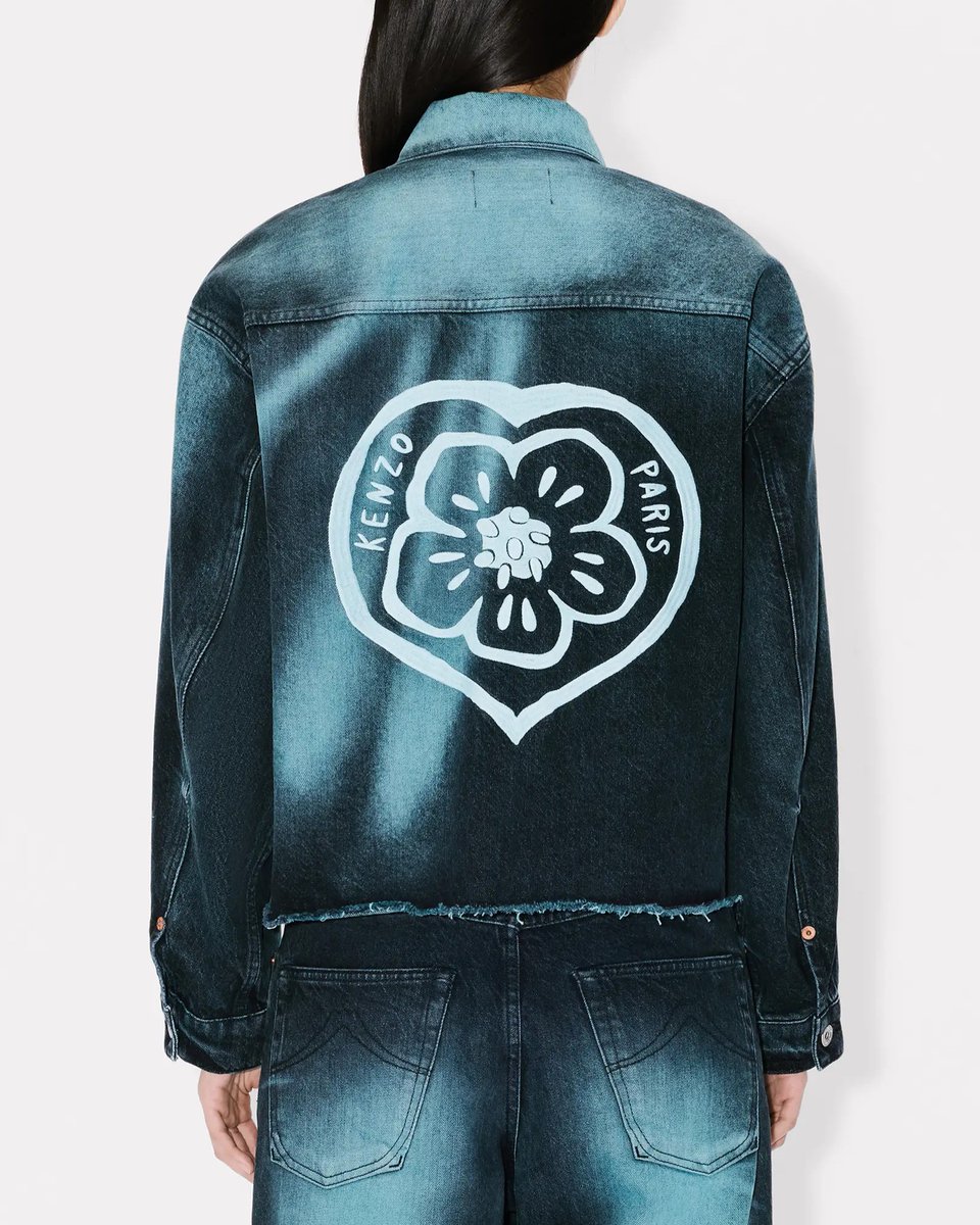 Discover the KENZO's curated gifting selection for him and for her