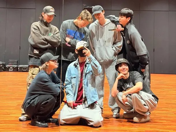 ✨️ O BTS já está de volta em solo sul coreano, depois de