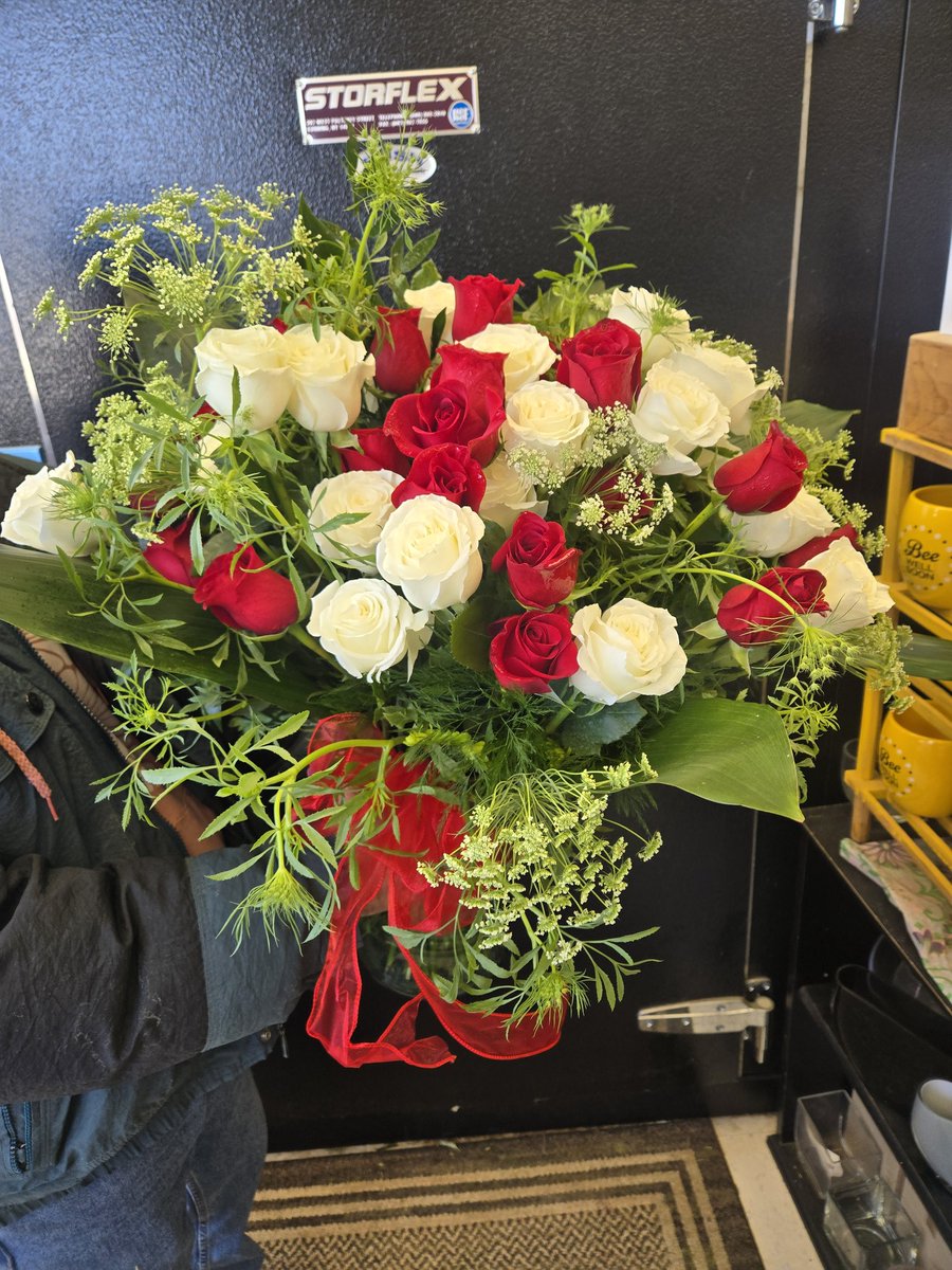 CricketsFlowers tweet media