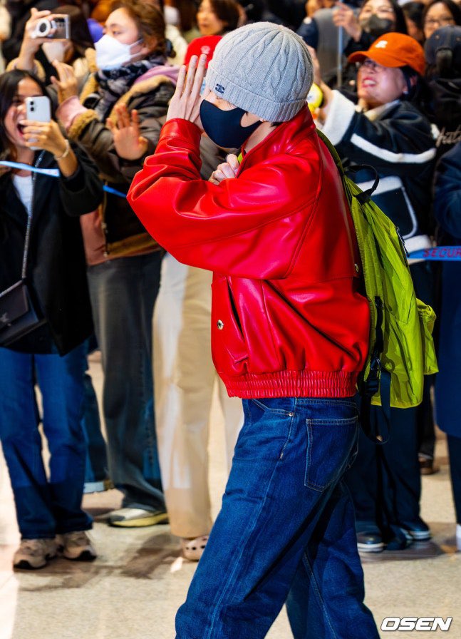 Romantic_Tae's tweet image. Taehyung expressed ‘his thanks for ARMYs’ cheers.’