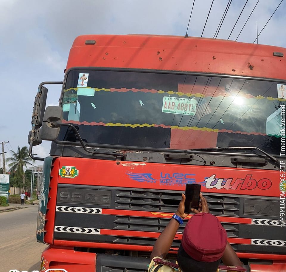 followlastma's tweet photo. PRESS RELEASE.

LASTMA INTERCEPTS FLEEING TRUCK DRIVER AFTER DEADLY IMPACT KILLS CYCLIST UNDER LASUTH BRIDGE, IKEJA

The Lagos State Traffic Management Authority (LASTMA) has formally confirmed a heart-rending and fatal road traffic occurrence beneath the LASUTH Bridge at the traffic signal corridor inward Airport Road, Ikeja, involving a DAF articulated truck and an unsuspecting cyclist.

Preliminary security findings reveal that the tragic episode unfolded as both the cyclist and the heavy-duty truck advancing from the Maryland axis, simultaneously attempted to negotiate the roundabout underneath the bridge.

In the course of this perilous convergence, the cyclist was reportedly unable to maintain a safe clearance from the moving truck. Within a matter of moments, the situation escalated disastrously, resulting in the cyclist being violently crushed and succumbing to fatal injuries on the spot.

LASTMA operatives who were actively deployed to regulate and control vehicular movement at the location responded with exemplary alacrity. Their prompt and decisive action culminated in the immediate apprehension of the truck driver, who had attempted to abscond from the scene to evade culpability. The suspect was thereafter handed over to security personnel from the Ikeja Police Division for thorough investigation and prosecution in line with extant laws.

In order to avert secondary accidents and swiftly restore traffic normalcy, officials of the State Environmental Health Monitoring Unit (SHEMU) were urgently summoned to evacuate the remains of the deceased cyclist from the carriageway, thereby ensuring public safety and operational orderliness at the scene.

The Special Adviser to the Governor on Transportation, Hon. Sola Giwa, expressed deep sorrow over the needless and irreplaceable loss of life, while extending his heartfelt condolences to the bereaved family.

He offered prayers that Almighty God grants the family the fortitude, resilience and divine comfort required to endure the profound grief occasioned by the tragedy.

Hon. Giwa further utilized the sombre moment to issue a firm caution to cyclists and commercial motorbike riders, admonishing them to exercise heightened circumspection and to place utmost priority on their personal safety while navigating Lagos roads.

He reiterated that cyclists must strictly comply with traffic regulations and refrain from plying expressways, highways, and other major arterial routes where their exposure to danger is considerably amplified.

According to him, “The Lagos State Government has over time, sustained intensive sensitisation initiatives through public jingles and documentary campaigns aimed at enlightening cyclists and other vulnerable road users on the necessity of confining their movements to inner roads, away from highways and high-risk corridors. This safety directive equally applies to skateboard users and other non-motorized conveyances.”

The Lagos State Government, through LASTMA, once again reaffirms its unwavering commitment to rigorous road safety enforcement, sustained public enlightenment and the protection of all categories of road users, while urging motorists, cyclists, and pedestrians to conduct themselves responsibly and strictly within the confines of traffic laws in order to forestall avoidable tragedies.

Adebayo Taofiq
Public Affairs and Enlightenment Department of LASTMA

@Sola_Giwa 
@seunosiyemi_ 
@lagostelevision 
@OlalekanOki 
@channelstv 
@instablog9ja 
@lagosMOT1