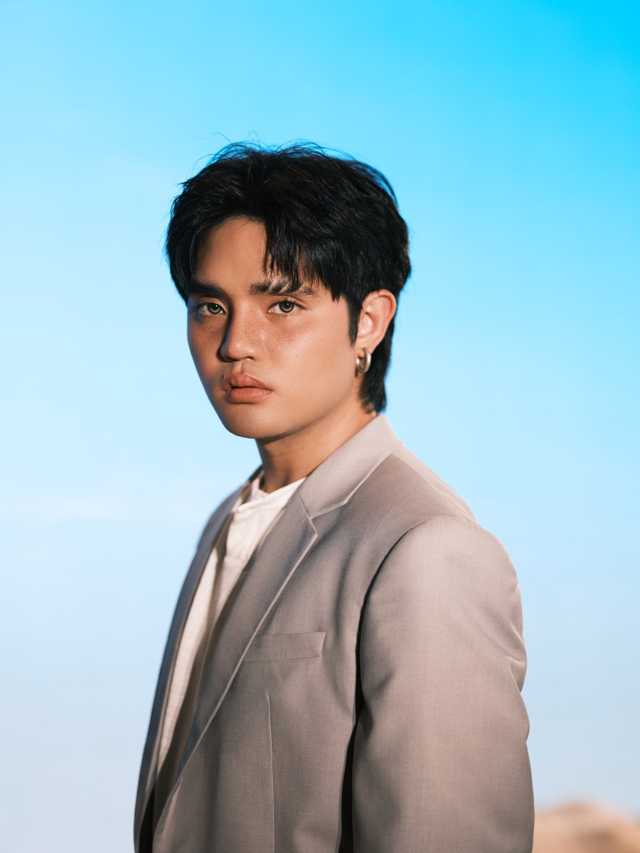 Look at the eyes 👀
Me: melting 😍
PABLO WAS CONCEPT PHOTO 
<a href="/SB19Official/">SB19 Official</a>  #SB19
#SB19WaS #WaSTheFinale
<a href="/imszmc/">PABLO</a> #SB19_PABLO