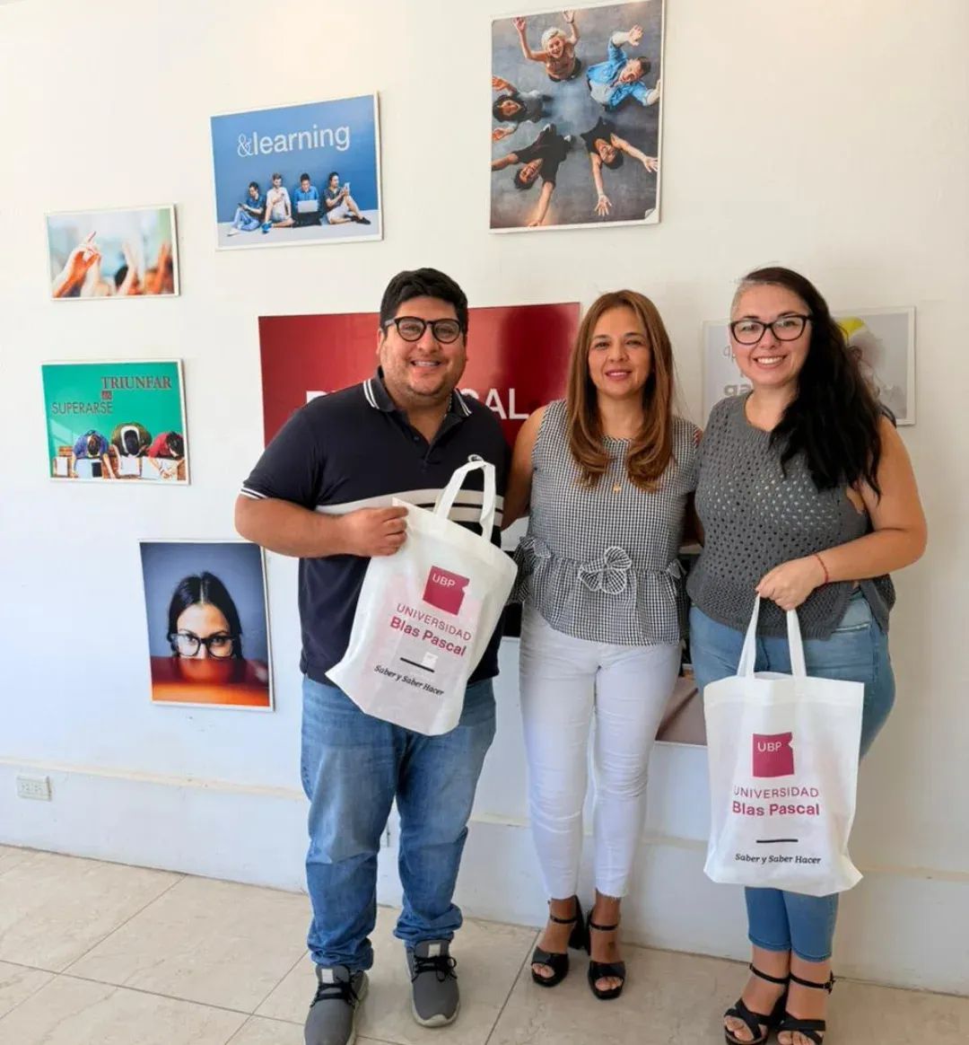 IRSLaRioja's tweet photo. ¡Alianzas que transforman! 🤝
👏🏻 Destacamos la iniciativa de responsabilidad social de la #UniversidadBlasPascal #LaRioja, mediante la cual se promueve la inclusión social en diferentes cursos a través de 15 #becas completas creando oportunidades y fortaleciendo la comunidad. https://t.co/Uz4RGN9iEw