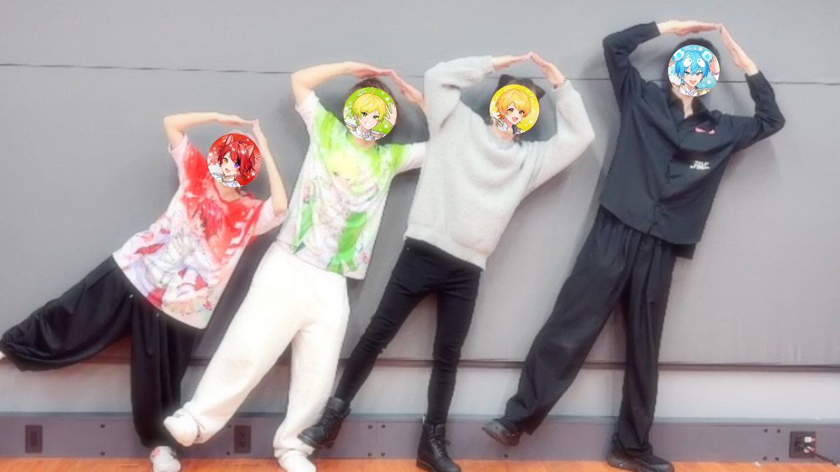 osusi0303's tweet photo. すとふぇす in 東京ドーム‼️

またあの場所で先輩たちとリスナーちゃんといれたこととても嬉しめじ、だいすきのこ

それではお写真の紹介です
①おれ(重加工)
②STPR青組in海底(とても美)
③すきコラボ(山ポーズとても可愛)
④すにすてさんちーむ(がんばったね)

また会おーね🫰🏻

#すとふぇす2026 https://t.co/lHuoWKje01
