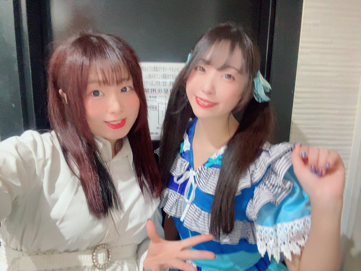 昨日はユキミ周年イベント！ありがとうございました🥰❣️出会って10年経つらしい🤣ユキミが進路悩んでたり色んな決断をするの傍で見ていたのでもう保護者の気持ちです（？）コラボ真剣にやれて嬉しかった！！！いい曲を披露できてはぴ🌷ユキミ周年おめでとう、また飲み行こうね〜✌️