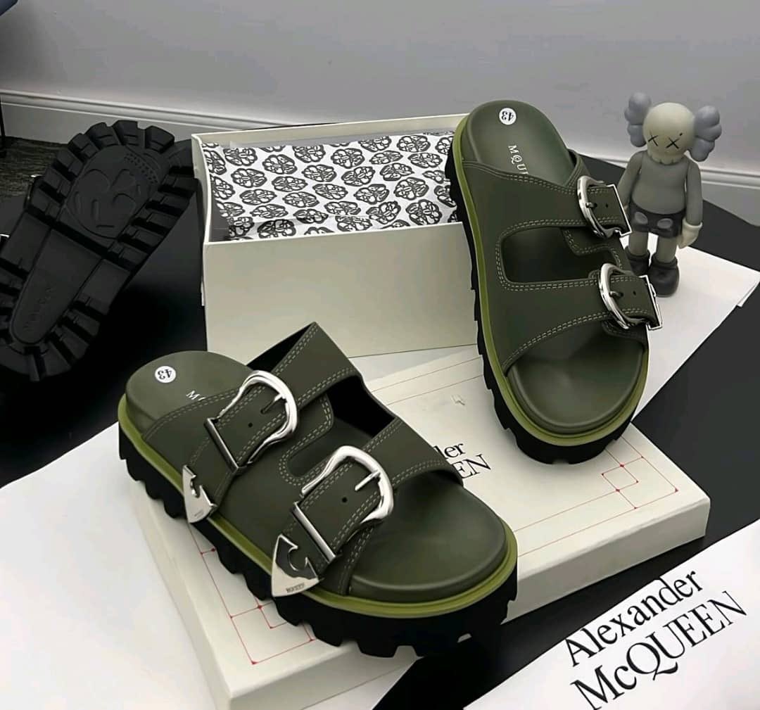Vickykasy's tweet photo. We just restocked quality Men’s footwear collection, available for delivery nationwide ✅
Quality is even more finer than pictures. 
Send a dm to place your order now. https://t.co/RrsEOnFcMx