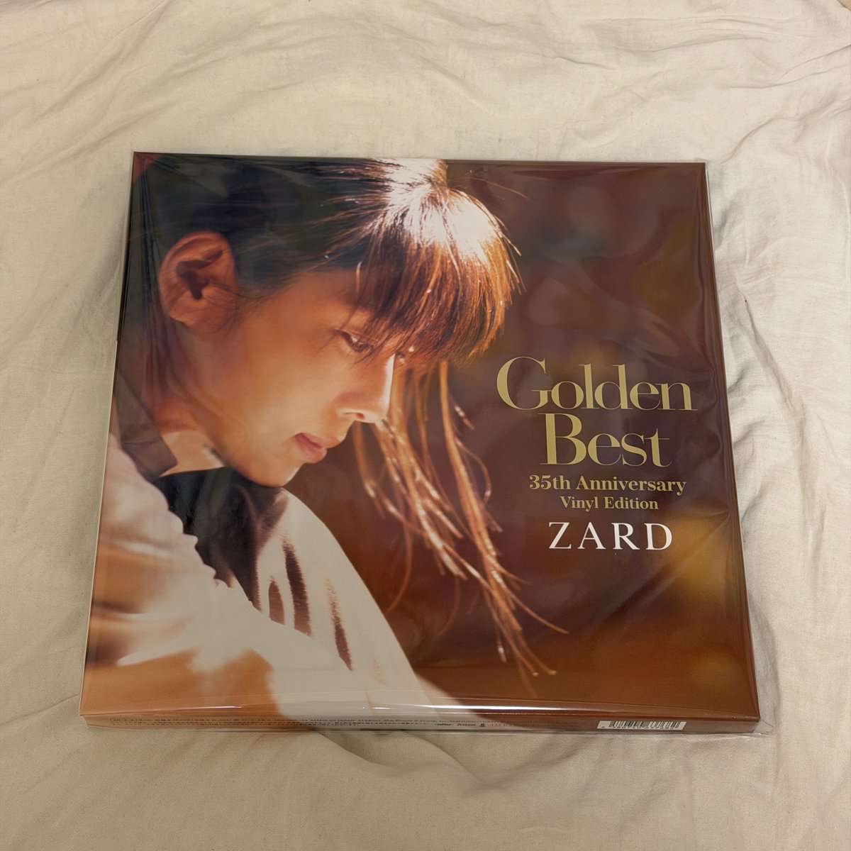 ZARD の35周年記念レコード 4枚組が届いた。歌詞カードが入っている