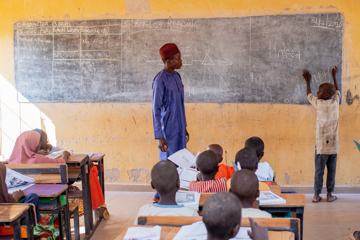 JigawaUNITE's tweet photo. Across 20 LGAs in #250 schools , #JigawaUNITE is strengthening teaching and learning in Jigawa State supporting teachers, using locally relevant materials, and working with communities and government to move learning beyond rote to real understanding.

#JigawaUNITE #Education https://t.co/bbUg3jm1PT