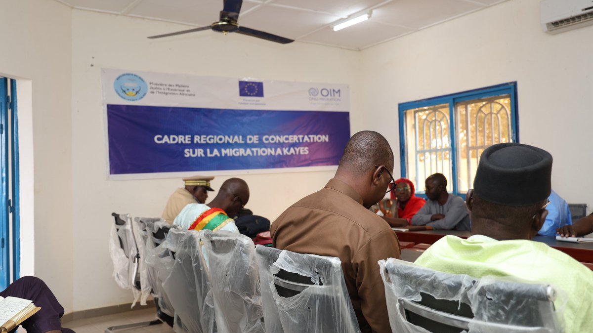 OIMMali's tweet photo. 📍Kayes | L’OIM a participé, aux côtés du @malidiaspora, à la réunion du Cadre régional de concertation sur la migration, dans le cadre du programme #MPRR financé par 🇪🇺.
Objectif: renforcer la coordination des acteurs pour une meilleure gestion des questions migratoires. https://t.co/aeY1lZ1TgZ