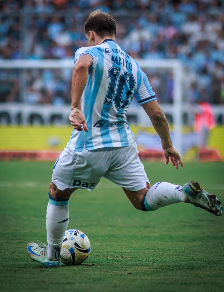 Matko Miljevic en #Racing 2-1 Argentinos:

⌚️ 69'
🔥 3 pases claves
👌🏽 23/26 pases precisos (88%)
5/7 duelos individuales ganados
2/2 gambetas exitosas
2 recuperaciones
1 foul recibido
1 remate al arco.

El primer gol llega tras recuperación suya con barrida incluída. Otro gran