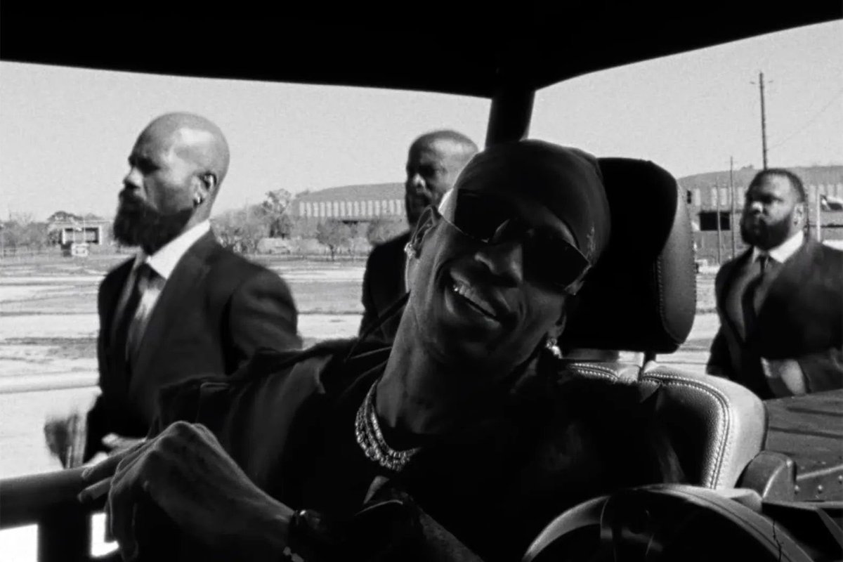 chartdata's tweet image. 1 year ago this week, Travis Scott's "4x4" debuted at #1 on the Hot 100.