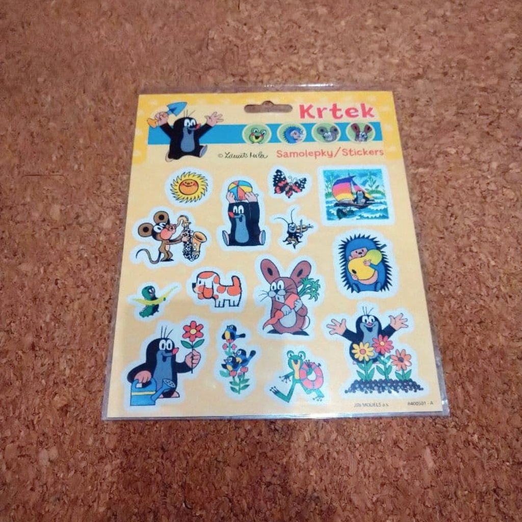 かおりちゃんと交換するの、
もぐらくんのシールにしようかな
かわいいシール探し中