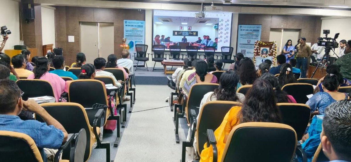 airnews_puduvai's tweet image. மத்திய  அரசின் தேசிய கல்விக் கொள்கை 2020-ன் ஒருபகுதியாக, ஆசிரியர்களின் கற்பித்தல் திறனை மேம்படுத்துவதற்கான, மாநில அளவிலான பயிலரங்கு, இன்று நடைபெற்றது.  காரைக்காலில் உள்ள புதுச்சேரி தேசிய தொழில்நுட்ப நிறுவனத்தில் நடைபெற்றது. #NEP2020 #TeacherTraining #NITPuducherry #Karaikal