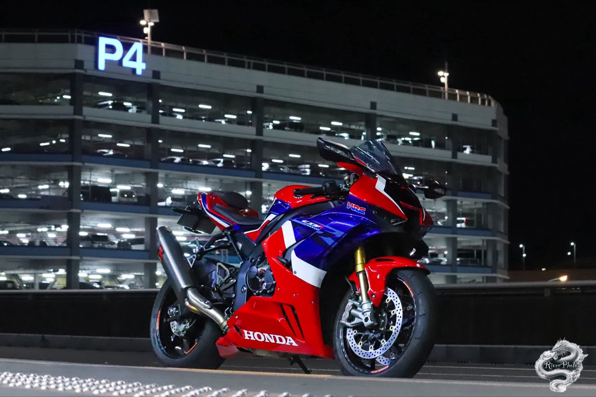 hchan_cbr's tweet image. CBR1000RR-R FIREBLADE SP 2020
納車しました！！
走りバンバン誘ってください👍
#honda #hondabike #cbr #cbr1000rrr #バイク乗りと繋がりたい #cbr乗りと繋がりたい
#ツーリング誘ってください
#バイク男子
#バイク好き