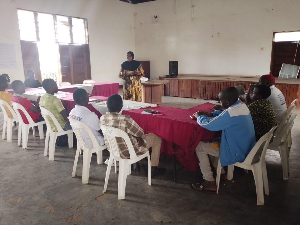 wogciuganda's tweet photo. Life-skills training for 16 out-of-school boys’ mentors from Lyantonde TC &amp; Lyakajura SC begins—focusing on self-confidence, critical thinking &amp; SRH.
DCDO Mr. Kyeyune Sowedi reaffirms district support.
#LifeSkills #Lyantonde #PVACCluster #CRVPF @UNICEFUganda https://t.co/qNW2bw3LF9