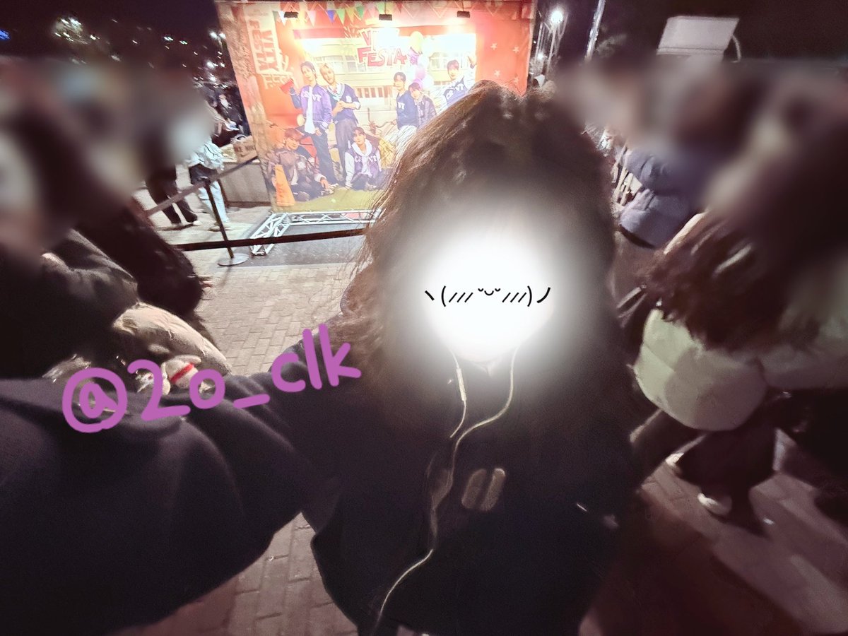 2o_clk's tweet photo. 26년 2월 7일
크래비티 : “교복 입고 와”
러비티 : “...”
🕒🕗🕛

22년 3월 22일?

<<<무슨 소리야 지금 2016년인데>>>

 2016 core 보여줄게 •̀ɞ•́
(너무x414 추워서 더 어려웠어요)

크래비티•무대•컨셉 별 다섯개

⭐️크래비티 사랑해 영원히⭐️

#CRAVITY #크래비티 #VITYFESTA #VITYFESTA_OOTD https://t.co/awi2MxFci3