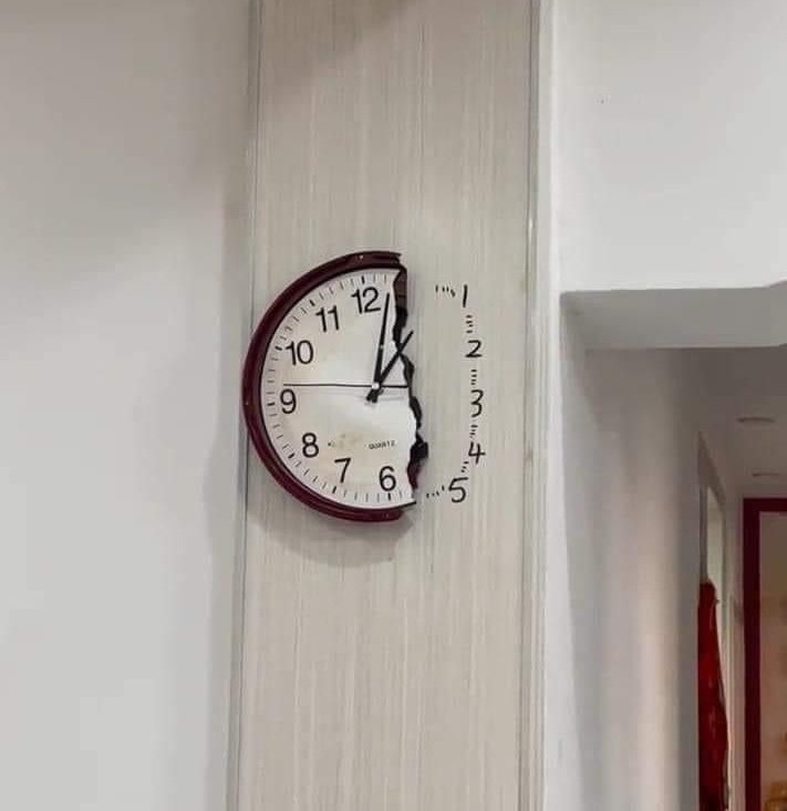 ㅤ

Memperbaiki jam dinding kost

ㅤ