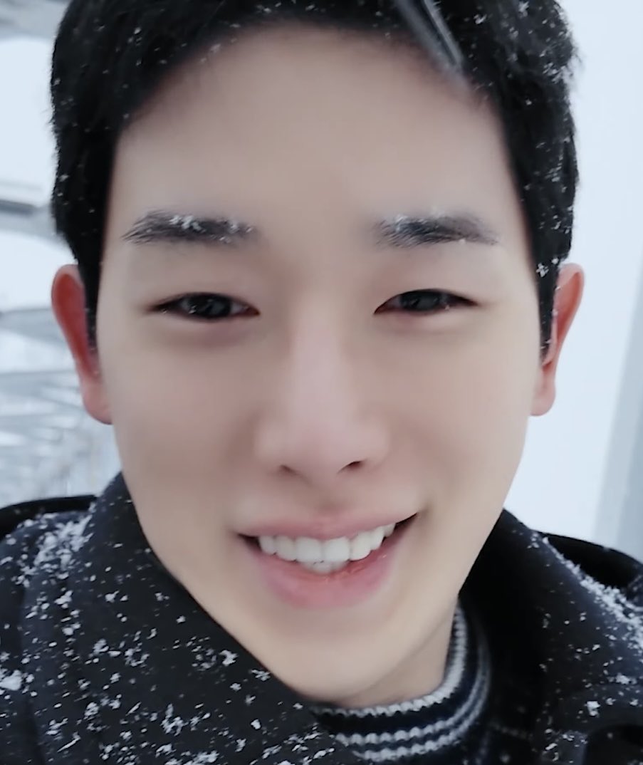 Our snow bunny🥹❄️

#WONHO #원호 
<a href="/official__wonho/">WONHO Official</a>
