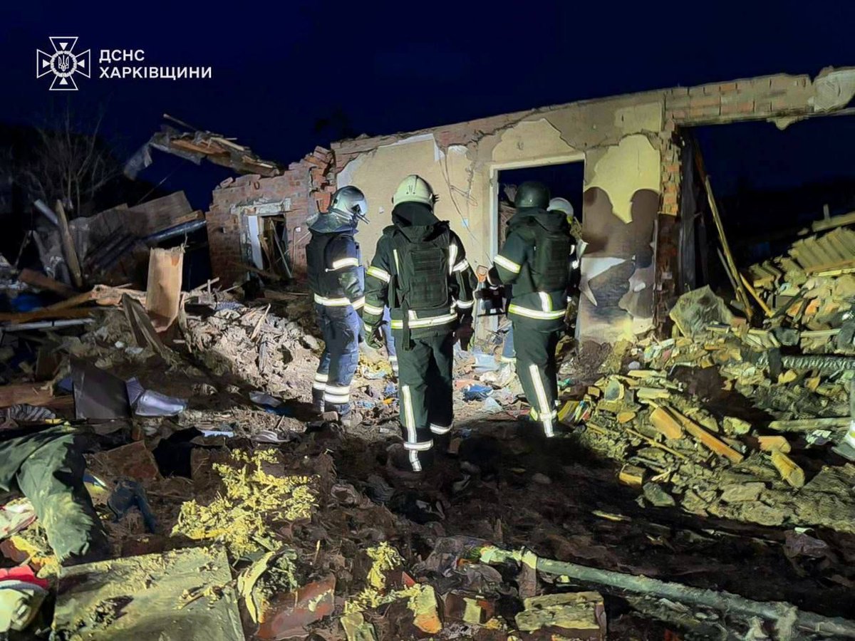 🔴 Russian drone strike kills mother and 10-year-old son.

A Russian drone hit a residential building in Bohodukhiv, Kharkiv region, killing Svitlana Spitsyna and her young son, Mykhailo. 

Local school officials mourned the loss of the young student, describing him as a beloved