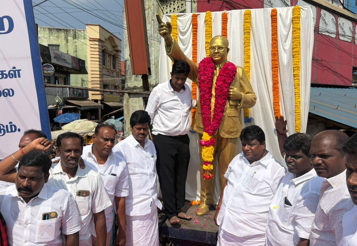 விழுப்புரம் மத்திய மாவட்டம், விழுப்புரம் சட்டமன்ற தொகுதி சார்பில் தமிழ்நாடு தலைகுனியாது ஐந்தாவது  நிகழ்ச்சியாக, விழுப்புரம், பழைய பேருந்து நிலையம் அருகில் அமைந்துள்ள அண்ணல் அம்பேத்கர் அவர்களின் திருவுருவச் சிலைக்கு, மாநில மருத்துவர் அணி செயலாளர், திட்டக்குழு உறுப்பினர் திரு.