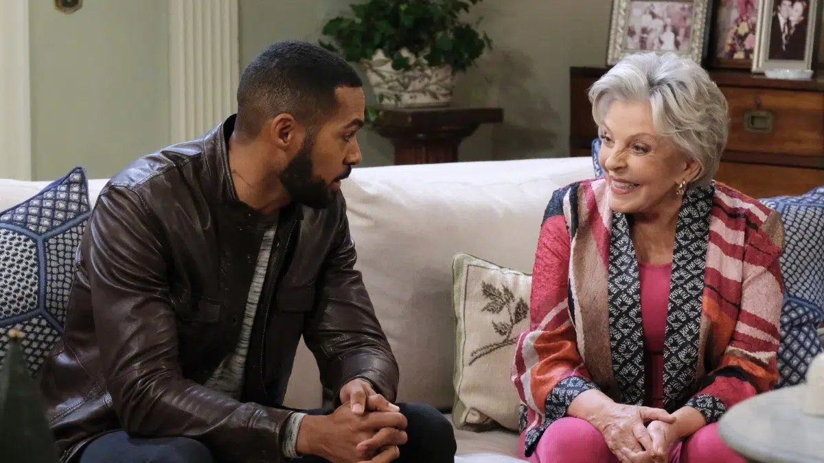 EliandLani's tweet image. Today on @DaysPeacock: Eli surprises Julie. #Elani #Days