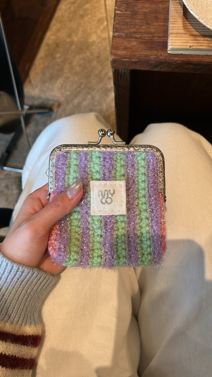 myco_317's tweet photo. 最近編んだものたち🧶
いっとき飽きてたけど再熱^_−☆
これから色んなポーチ作っていきたい https://t.co/YLFOY0P9N3