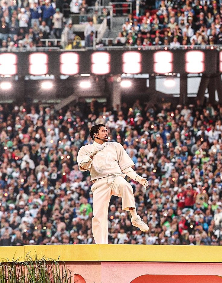 ¡LOS 10 HALFTIME SHOWS DEL SUPER BOWL MÁS VISTOS DE TODOS LOS TIEMPOS! 🔥🏈

142.3M - 🇵🇷 Bad Bunny (2026)
133.5M - 🇺🇸 Kendrick Lamar (2025)
133.4M - 🇺🇸 Michael Jackson (1993)
123.4M - 🇺🇸 Usher (2024)
121M - 🇧🇧 Rihanna (2023)
121M - 🇺🇸 Katy Perry (2015)
117.5M - 🇺🇸 Lady Gaga