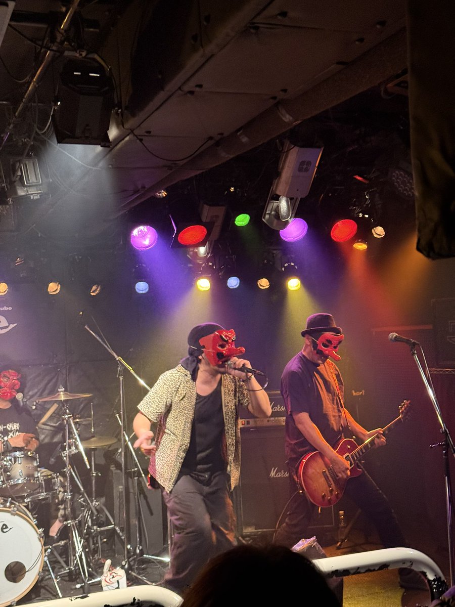 danganbros's tweet photo. 米騒動vol.3 ＠CLUBVoice2002 ご来場ありがとうございました✨🍙✨千年さんがブッキングしてくれた共演者のみなさん濃厚すぎて最高でした🙏🤣🔥おにぎりもお米も喜んで下さって😭買って下さったみなさま本当にありがとうございました🌾✨また暖かくなったら今年も稲作がんばってvol.4だ✨🍙🍙🍙🍙✨ https://t.co/uH1HnhRy4I
