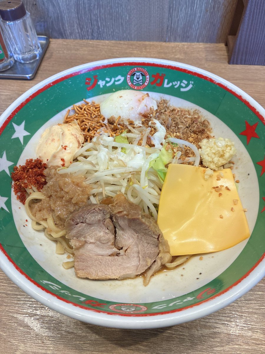 昨日初めて山岡家行って今日ジャンガレ_(┐「ε:)ﾉ ͟͟͞͞🍜ﾗﾐｮﾝ