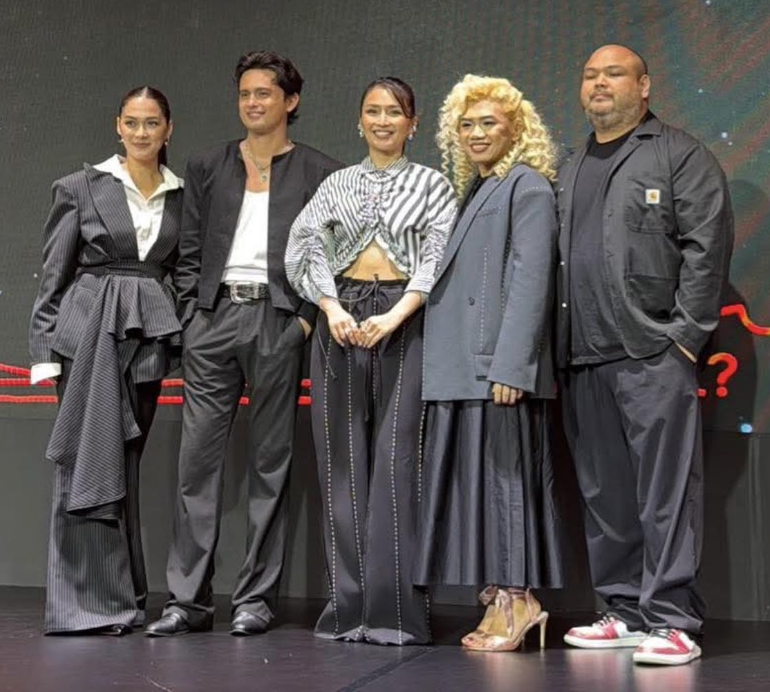 JUST INday Badiday:

ABS-CBN original series 'Someone, Someday' will be streaming on Netflix Philippines.

Directed by Chad Vidanes and Dolly Dulu, the upcoming series stars #KathrynBernardo, #JamesReid, and #MajaSalvador. #NextonNetflix #SomeoneSomeday