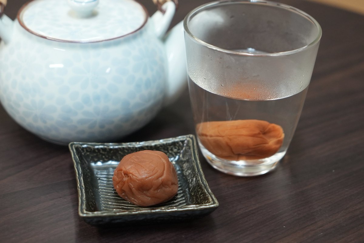 たくさんのコメントありがとうございます！

想像していた以上に、季節を問わず梅干しを食べてくださっている方が多く、驚いています。

その中でも、冬の楽しみ方として「梅白湯」で飲んでいるという声が多い印象です。

白湯と梅干しは、本当に相性のいい組み合わせだと思います。