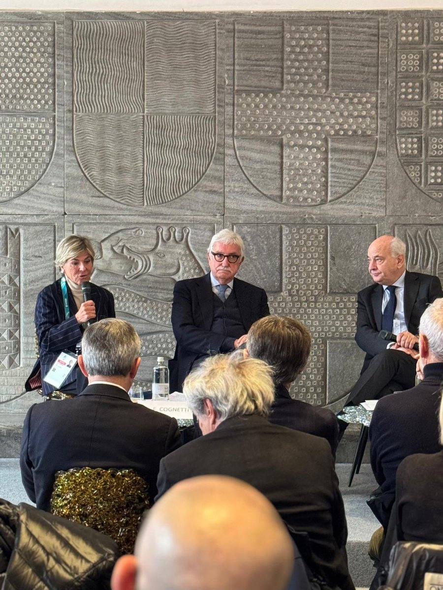 ConFOCE's tweet photo. l progetto #Informateen sbarca alle Olimpiadi. Nella prima giornata di gare, convegno nella splendida cornice di Casa Italia del Coni per parlare di prevenzione e corretti stili di vita fra gli adolescenti. 

#milanocortina26 #OlimpiadiInvernali2026 https://t.co/MNjIHxWw9g