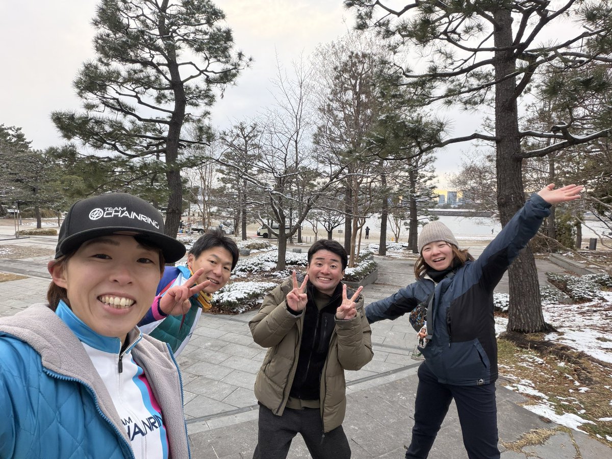 今年のシクロクロス東京はエンデューロだけ走った！東北に比べたら平気でしょ？って沢山の人に言われたけど寒いもんは寒いです☃️笑
この4人の遠征も毎年恒例になりそう🤝

📷<a href="/hiroyo_oo/">hiroyo</a>(3枚目)