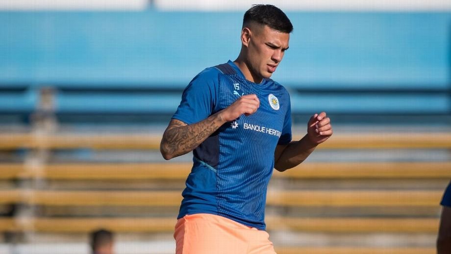 Buysan's tweet photo. 🗣 "Hubo cosas que no se manejaron bien. Tenía una oferta concreta de Platense y no sé qué pasó. Me llamó el Abeja para llevarme a Cerro y yo quiero jugar y sentirme importante. Alguna solución tenemos que buscar"
➡ Agustín Álvarez Wallace en @elespectadoruy
📻 810 AM · 92.5 FM
▶️ https://t.co/TslQ6DcafY