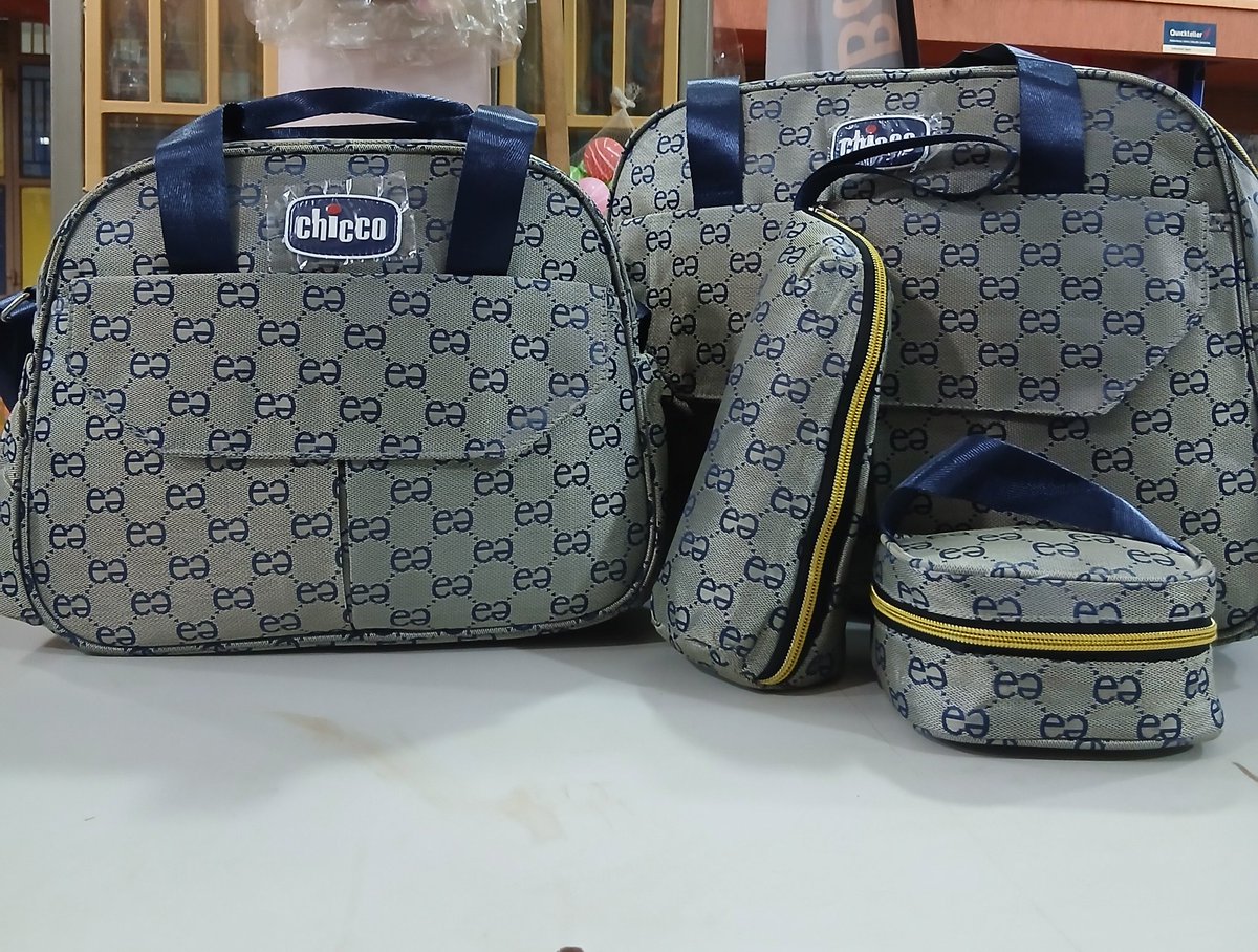YoBabyLane's tweet photo. Smart, spacious and stylish.👜.....
A complete multi-functional mummy bag set for moms on the go available at yobabylane........Call us on 0787802314 or visit yobabylane Shop No. BG 65/66 Mutaasa City Building, Kasangati, Wakiso.
#yobabylane #maternity #newmoms #MondayMotivation https://t.co/BJBSzKg7Cf