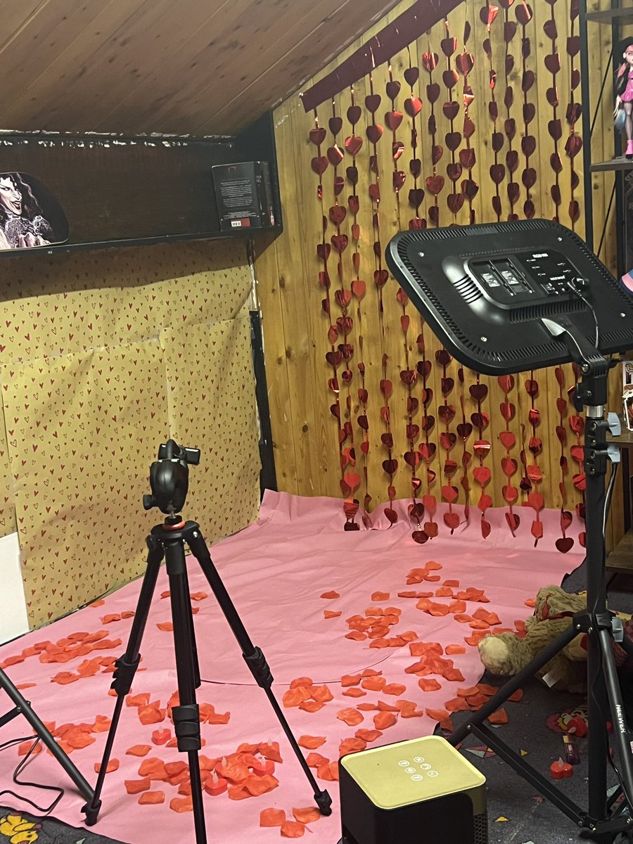 Think you could be a good camera man? Today will consist of going between replying to messages and shooting more valentines pics and vids