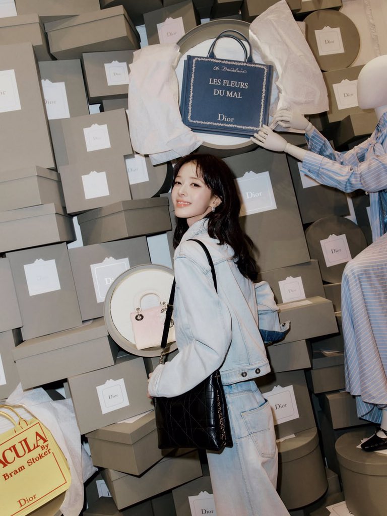 달콤한 꿈을 꾸는 조용한 소녀. 🌷 tweet media