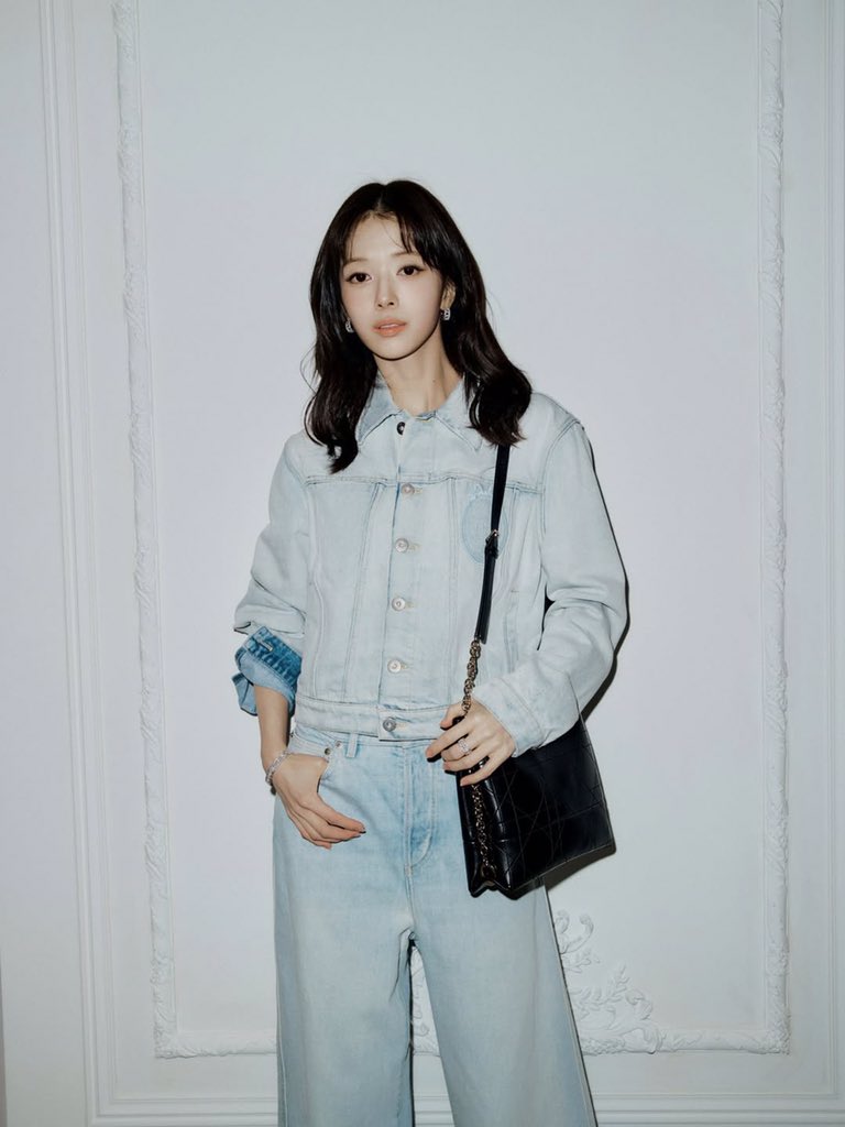 달콤한 꿈을 꾸는 조용한 소녀. 🌷 tweet media