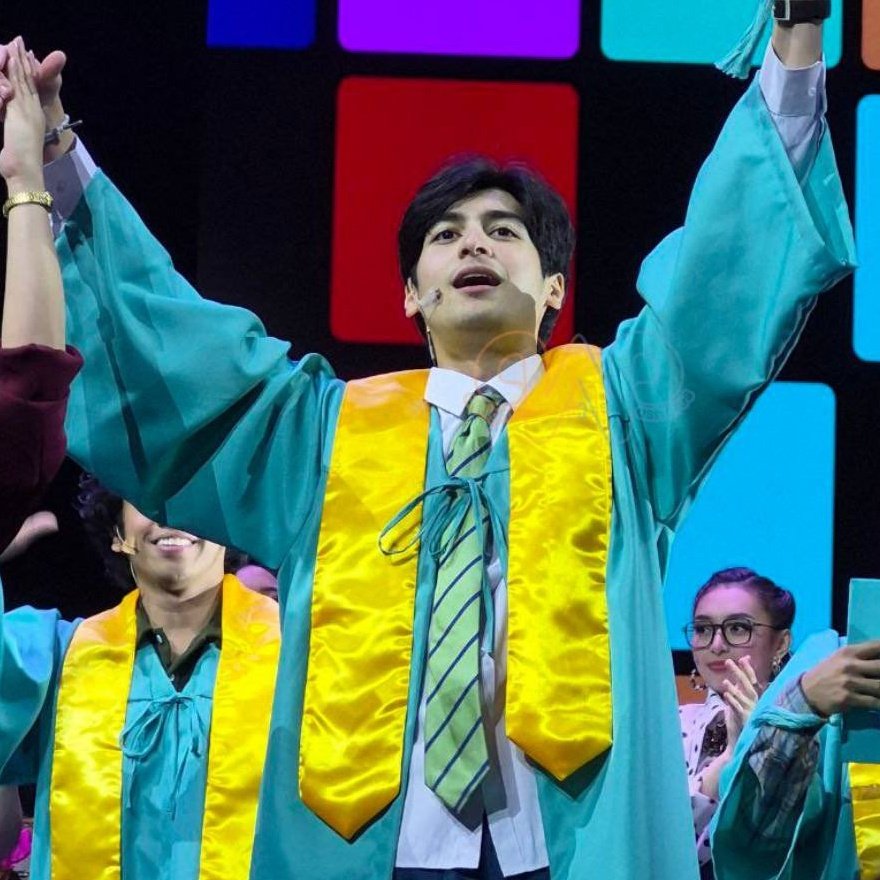 ashniandres's tweet image. Kulong sa loveteam who?? sorry, not sorry, but ashdres just proves y'all wrong. My mains are thriving INDIVIDUALLY. ✨️🔥

VMan - Andres
Mega - Ashtine 
Bagets - Andres 
Anthology - Ashtine