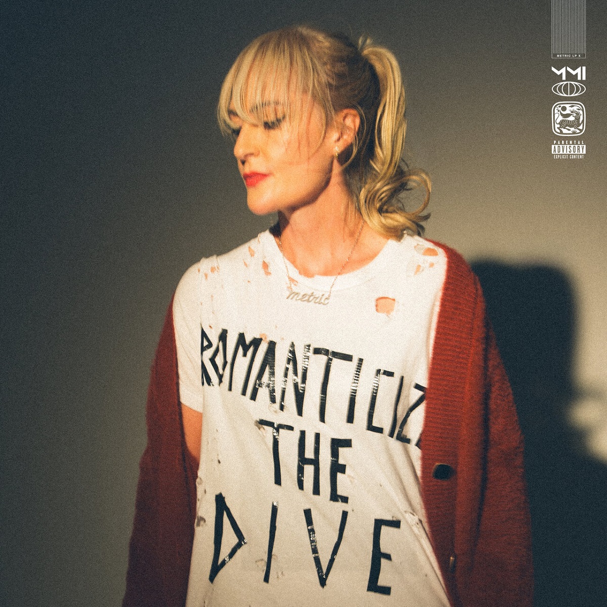 Listening to and loving Metric's new single "Victim Of Luck", out now!! 

Now added into rotation on FTNB Radio 1 on "From Texas And Beyond"!!

Courtesy of Thirty Tigers