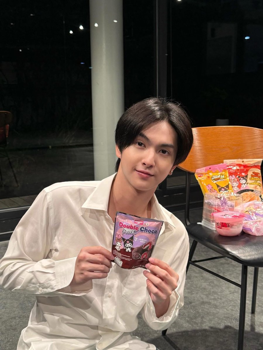 copperrofficial's tweet image. 🖼️ 09.02.2026 🖼️
#DECHAWATupdate : copper.busofficial

꒰📩꒱ มายเมโลดี้ และคุโรมิ ยกความน่ารักสดใส น่าอีทมาบุกที่เซเว่น ทั้งของหวาน ของคาว อร่อยสนุกราคาย่อมเยาว์ใกล้บ้านคุณ

🔗 instagram.com/p/DUiUKp2kxl4/…

@cucopper11 #COPPERdechawat 
#BUSbecauseofyouishine
#7ElevenThailand