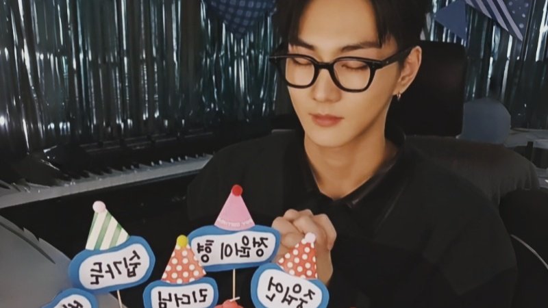 mycatisarockstr's tweet image. may all his wishes come true ♥️