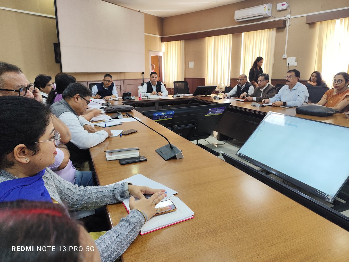 KamrupR's tweet photo. Shri Deba Kumar Mishra, District Commissioner, Kamrup, chaired a meeting of the District Health Society (DHS) held today at the Conference Hall of the Integrated District Commissioner’s Office @nhm_assam @TheAshokSinghal https://t.co/4xITCRqLjA