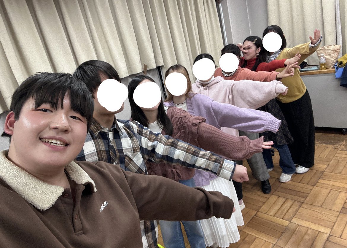 foxface_chappa's tweet photo. 【🎙️公演まであと2日🪐】

今日で公演本番まであと2日！
本日も稽古場の風景をご紹介です💃

今日は、服の色がなんだかパステルでかわいい日でしたー🤎💜🩷❤️💛
春めきとともに、お届けします❗️

ご予約はこちらから⬇️
https://t.co/HJBoYprxRO

#ふぉっふぇ #ふぉっふぇ第十三回公演 https://t.co/fD7E1WYU71