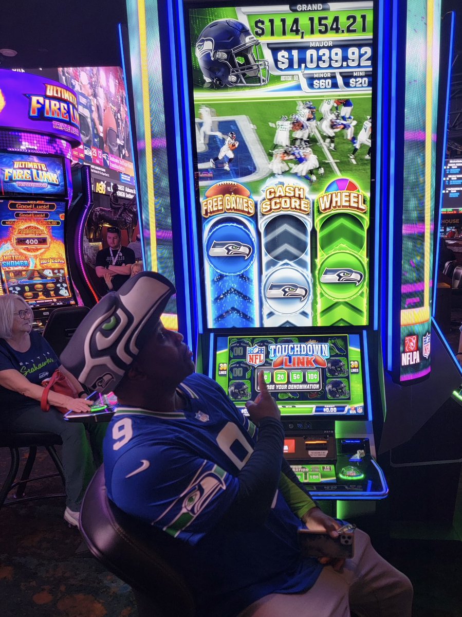 M.O.B. 💙💚💙💚💙💚💙