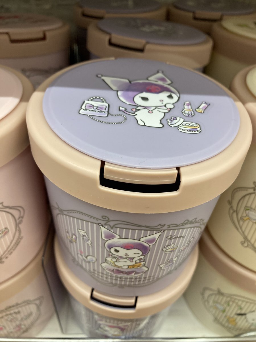 ダイソーさん☆サンリオ新商品！ ♡♡♡ワンタッチ綿棒ケース