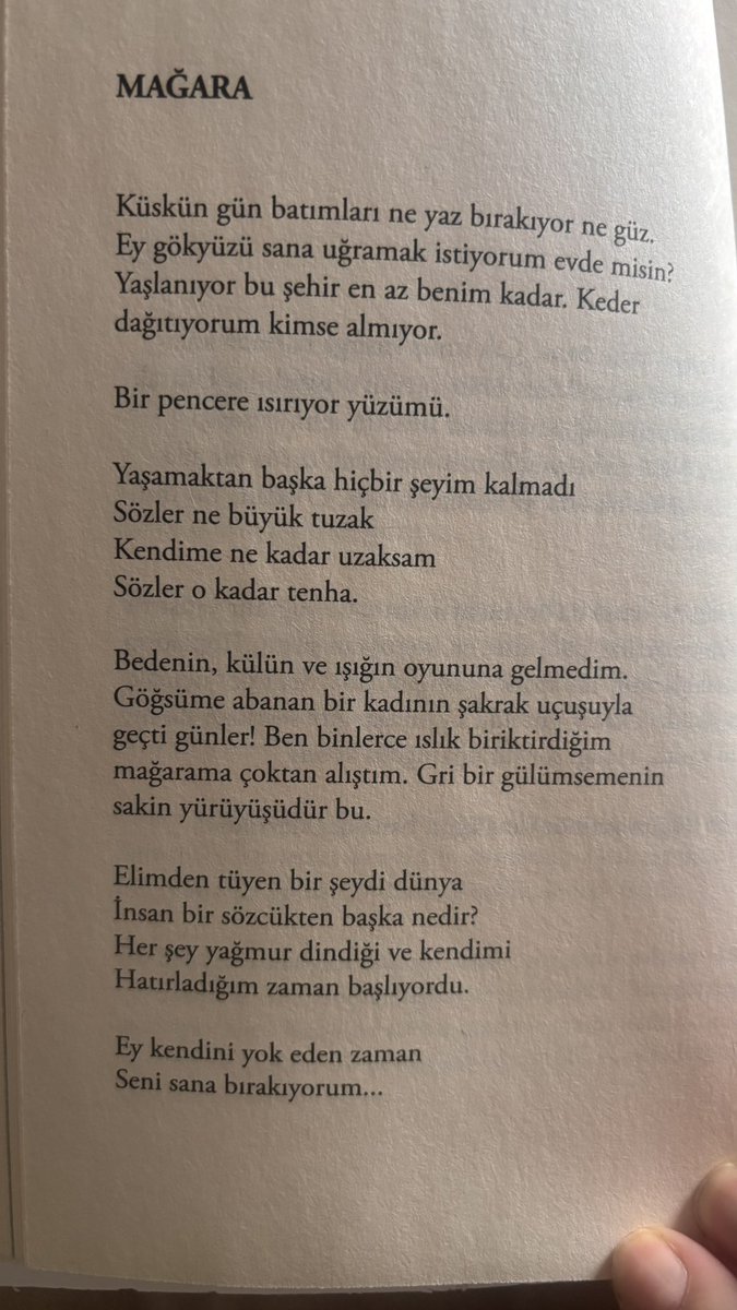 “Ey kendini yok eden zaman
Seni sana bırakıyorum...”

Engin Turgut
#iyikidogdunenginturgut 
#yolluk