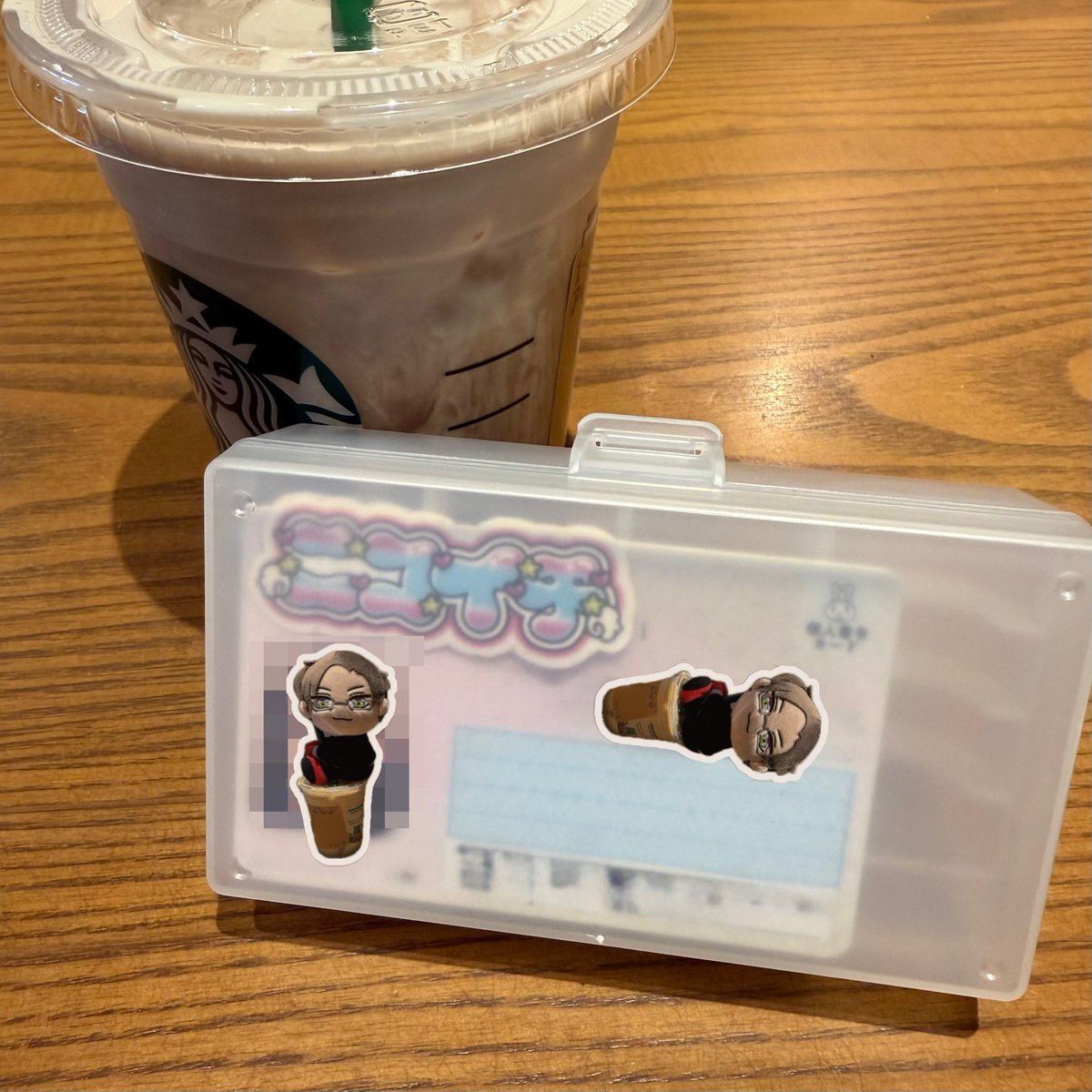 財布ぐちゃぐちゃ人間だから便利すぎた
透明で見やすいし即売会で毎回使う^o^👍