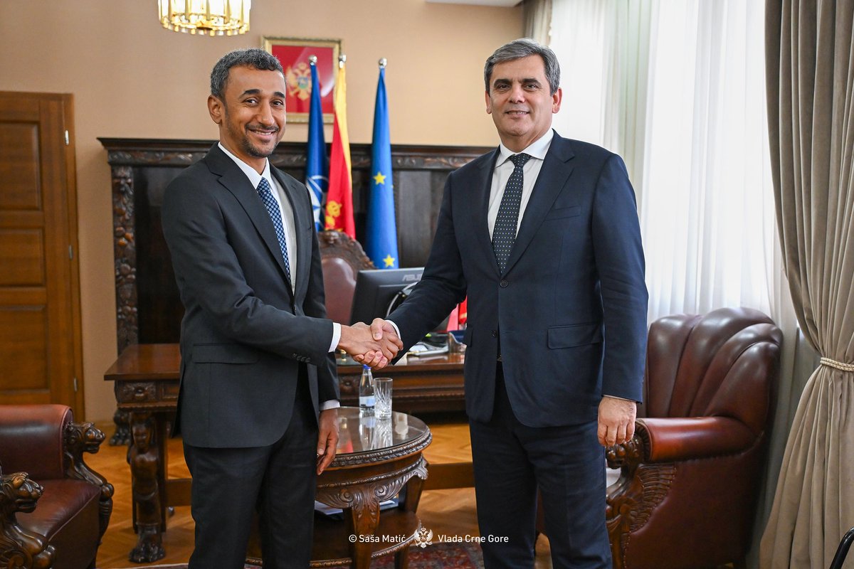 MFA_MNE's tweet image. 🇲🇪🤝🇦🇪
DPM &amp;amp; FM Ibrahimović received Khamis Rashed Ahmed Lebsaili Alshemeili, Ambassador of the United Arab Emirates 🇦🇪 to #Montenegro, on his inaugural visit.

The Minister congratulated the Ambassador on the start of his mandate and expressed expectations that relations between