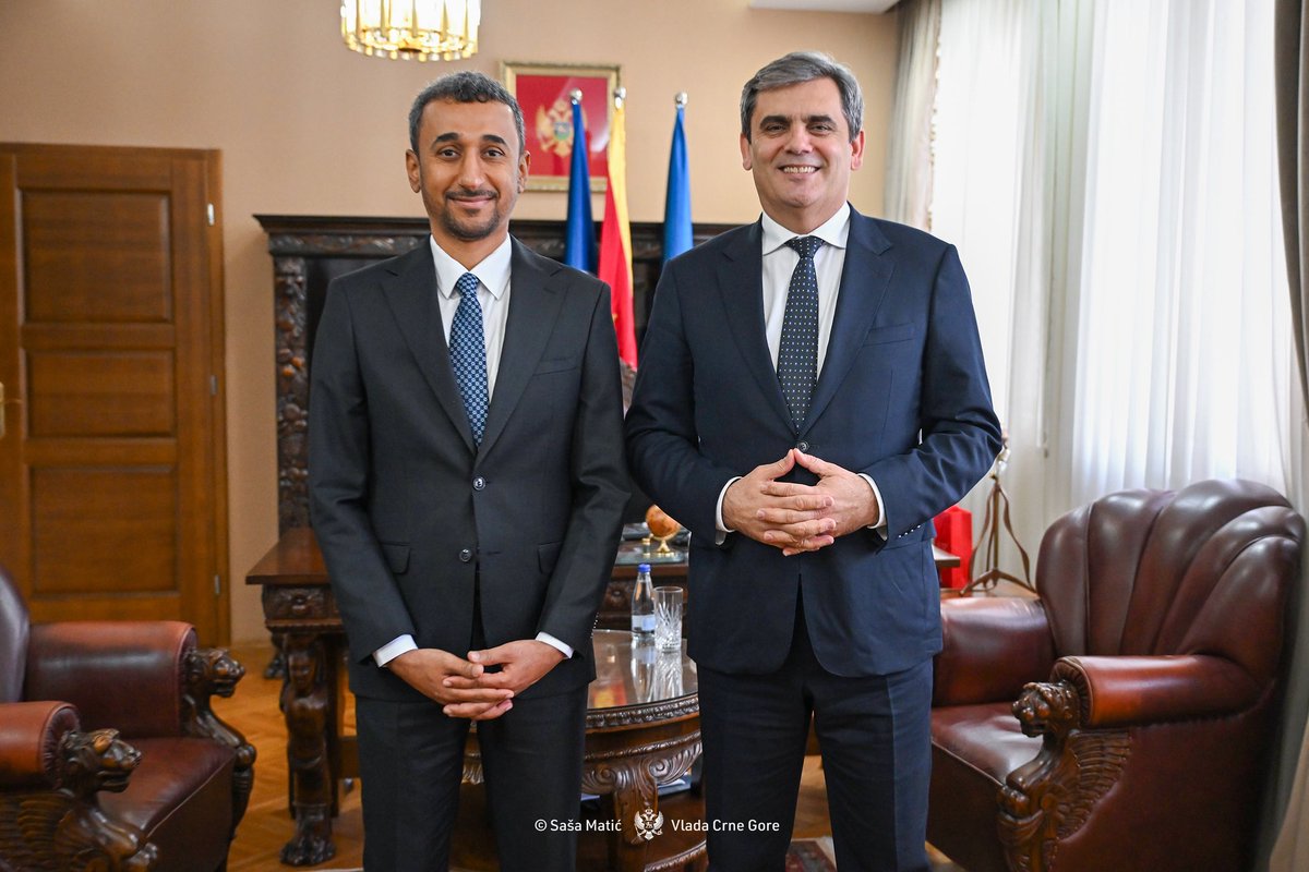 MFA_MNE's tweet image. 🇲🇪🤝🇦🇪
DPM &amp;amp; FM Ibrahimović received Khamis Rashed Ahmed Lebsaili Alshemeili, Ambassador of the United Arab Emirates 🇦🇪 to #Montenegro, on his inaugural visit.

The Minister congratulated the Ambassador on the start of his mandate and expressed expectations that relations between